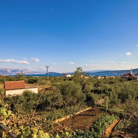 Comfortable With Terrace - Two Bedroom With Terrace Apartment