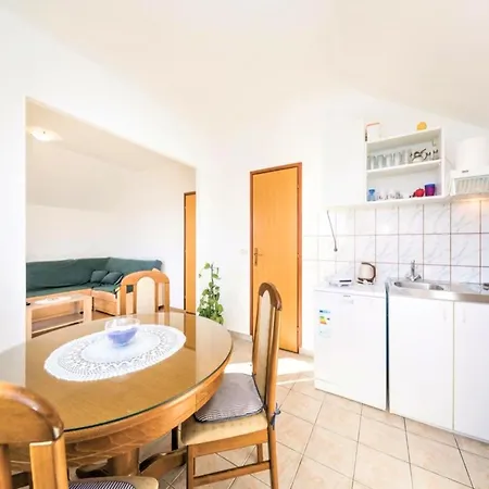 Apartment Comfortable With Terrace - Two Bedroom With Terrace Trogir