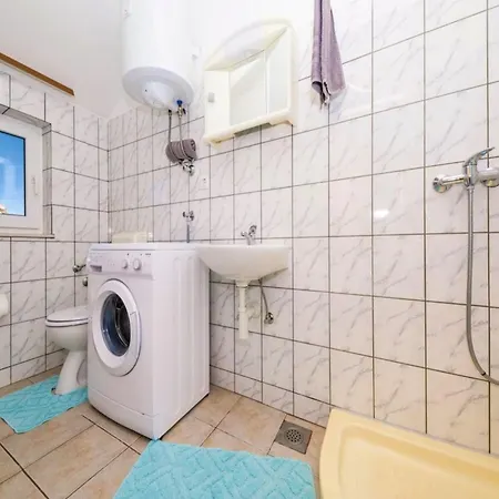 Comfortable With Terrace - Two Bedroom With Terrace Trogir